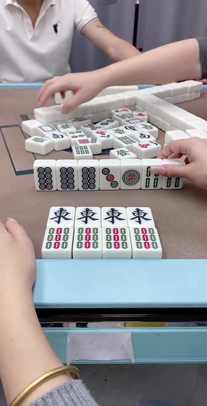 介绍一款“手机红中麻将有挂吗”(确实能开挂)-第3张图片