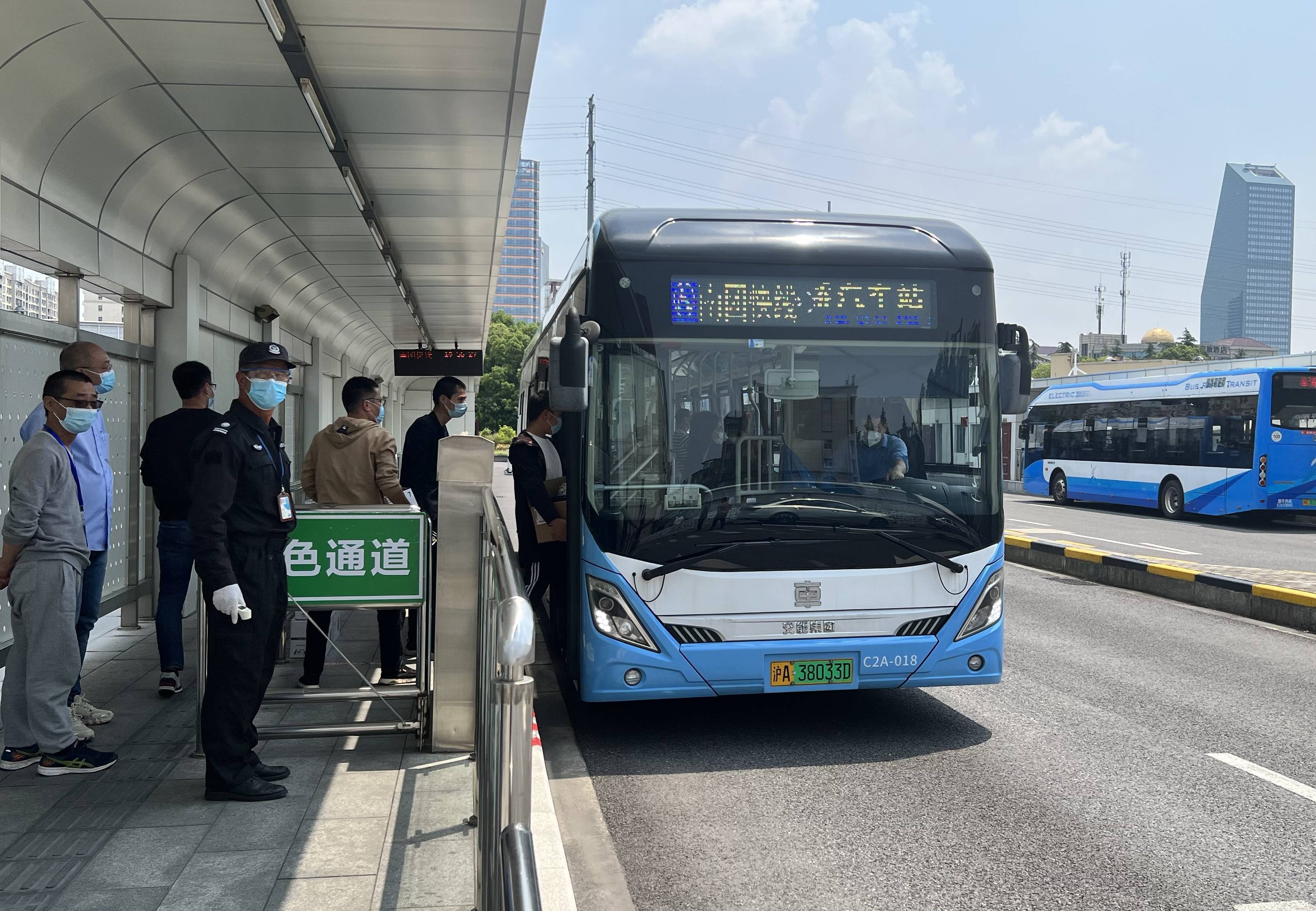 【上海有序恢复交通出行/上海交通暂停运营】-第3张图片